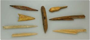 Alaska - Inuite - Lot de 8 pointes de harpons.