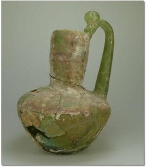 Romain - Carafe en verre - Ier-IIIème siècle ap. J.-C.