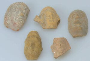 Romain - Lot de 5 têtes en terre cuite - 2ème-5ème siècle