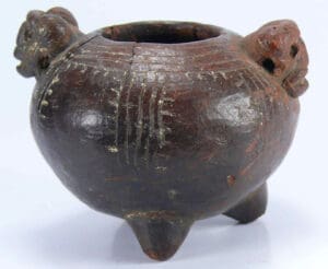 Précolombien - Vase trépied à onguents en terre cuite 