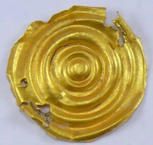 Artbalte - Ornement de vêtement en or - 2ème siècle av. - 2ème siècle ap. J.-C.