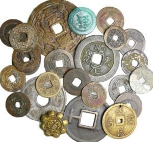 Annam - lot de 24 monnaies et amulettes