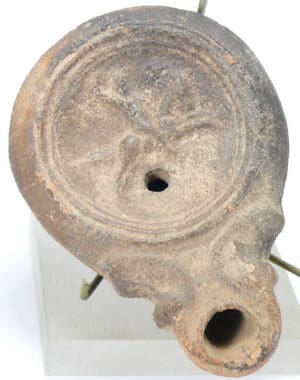 Romain - Lampe à huile en terre cuite - 1er siècle