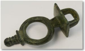 Romain - Passage de bride de rênes en bronze Ier-IVe siècle