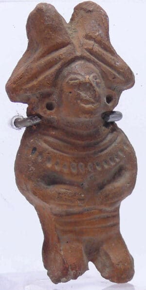 Précolombien - Aztèque - Statuette en terre cuite. 500-1000 ap. J.-C.