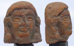 Grande Grèce - Tête de femme en terre cuite - 100 av. J.-C.