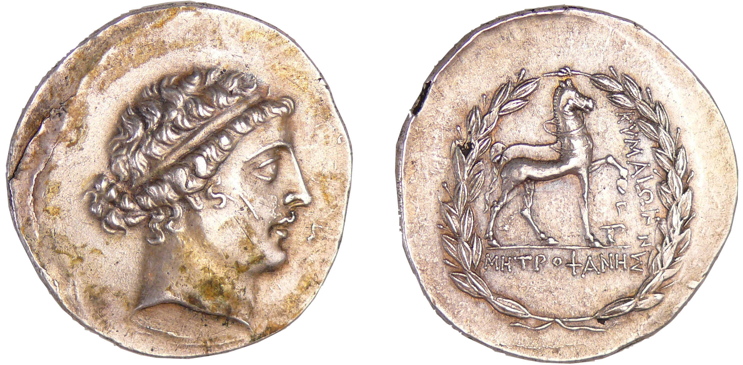 Eolide - Kymé - Tétradrachme stéphanophore (165-140 av. J.-C.) Magistrat Metrophanes Eolide - Kymé - Tétradrachme stéphanophore (165-140 av. J.-C.) Magistrat Metrophanes