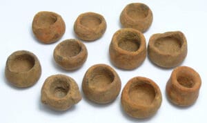 Précolombien - Lot de 10 vases à onguents en terre cuite - 1000 ap. J.-C.