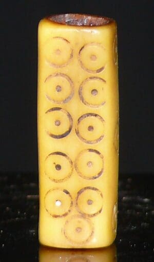 Romain - Pion de jeu en ivoire - 200 / 300 ap. J.-C.