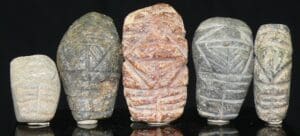 Précolombien - Mexique - Région du Guerrero - Lot de 5 idoles en pierre - 500 / 1000 ap. J.-C.