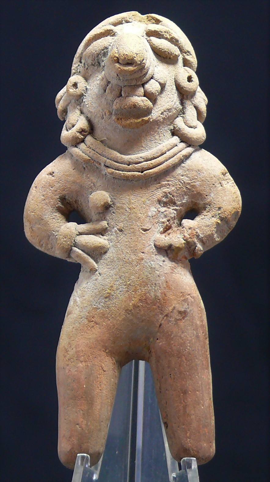 Maya - Equateur - Culture Bahia - Statuette en terre cuite - 500 av. J.-C. / 500 ap. J-C. Maya - Equateur - Culture Bahia - Statuette en terre cuite - 500 av. J.-C. / 500 ap. J-C.