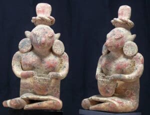 Maya - Mexique - Culture Nayarit - Grande statuette anthropomorphe en terre cuite - 100 av. J.-C. / 250 ap. J.-C.