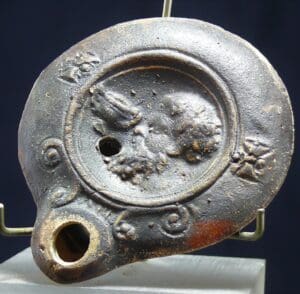 Romain - Lampe représentant " Bacchus" - 0 / 100 ap. J.-C.