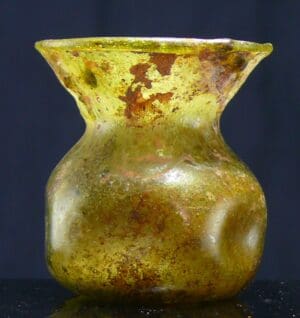 Romain - Gobelet en verre irisé - 100 / 200 ap. J.-C.