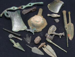 Périodes diveres - Lot d'objets en bronze