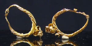 Romain - Boucles d'oreille en or - 0 / 200 ap. J.-C.