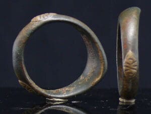 Romain - Bague d'archer en bronze - 100 / 200 ap. J.-C.