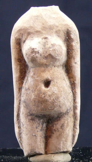 Mésopotamie - Elément de statue en pierre calcaire - 2000 / 1000 av. J.-C.