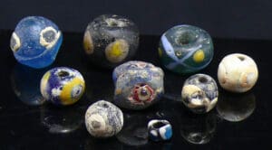 Phénicie - Lot de 10 perles en pâte de verre - 1000 / 700 av. J.-C.