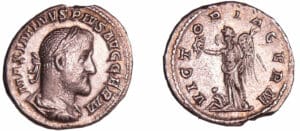 Maximin 1er - Denier (236-238, Rome) - La Victoire
