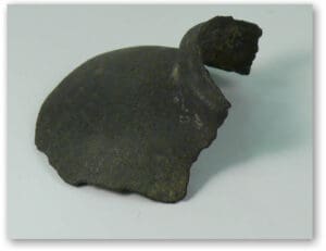 Romain - Fragment de vase en bronze - IVème-Vème siècle ap. J.-C.