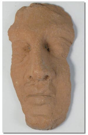 Romain - Fragment de masque en terre cuite - IIème-IVème siècle ap. J.-C.