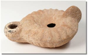 Romain - Lampe à huile en terre cuite - IIIème-Vème siècle ap. J.-C.