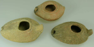 Romain - Lot de 3 lampes à huile - 3ème-5ème siècle Romain - Lot de 3 lampes à huile - 3ème-5ème siècle