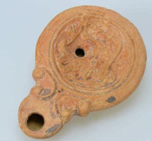 Romain - Lampe à huile - Personnage féminin - 1er siècle