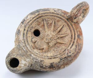 Romain - Lampe à huile en terre cuite - Elios - 2ème-5ème siècle