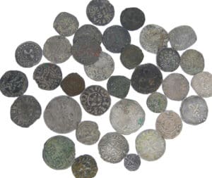 Lot de 33 monnaies féodales