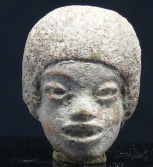 Précolombien - Mexique - Tête en terre cuite - 1200 av. / 200 ap. J.-C.