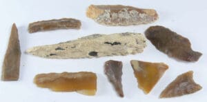 Néolithique - Lot de 9 pointes de flèche en silex