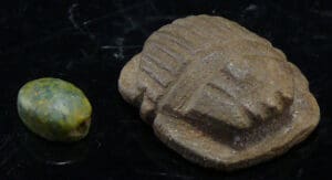 Egypte - Basse époque - Lot de 2 scarabées en pierre - 664 - 332 av. J.-C. (26ème-30ème dynastie)