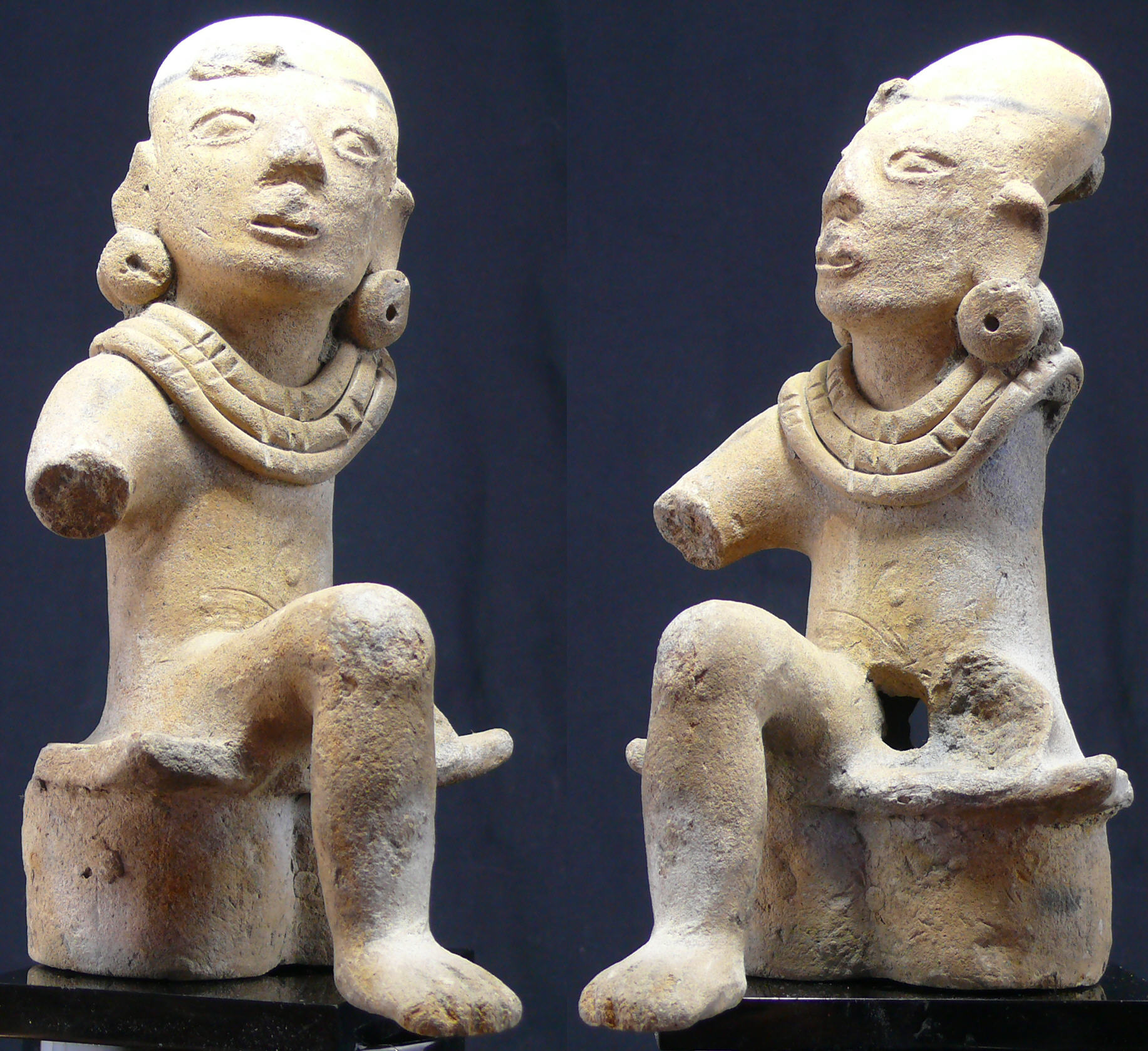 Précolombien - Colombie - La tolita - Statue de dignitaire en terre cuite - 300 / 700 ap. J.-C. Précolombien - Colombie - La tolita - Statue de dignitaire en terre cuite - 300 / 700 ap. J.-C.