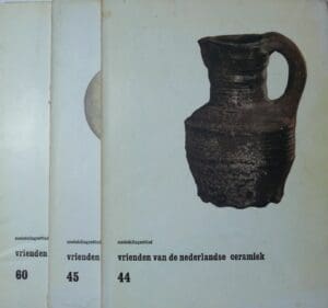 Lot de 3 catalogues en néerlandais sur les céramiques