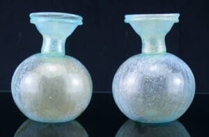 Romain - Flacon ballon en verre irisé - 1er siècle av. J.-C. / 2ème siècle ap. J.-C.