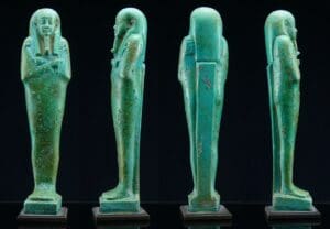 Egypte - Basse époque, 26ème dynastie - Oushebti anépigraphe en fritte émaillée - 664 / 525 av. J.-C.