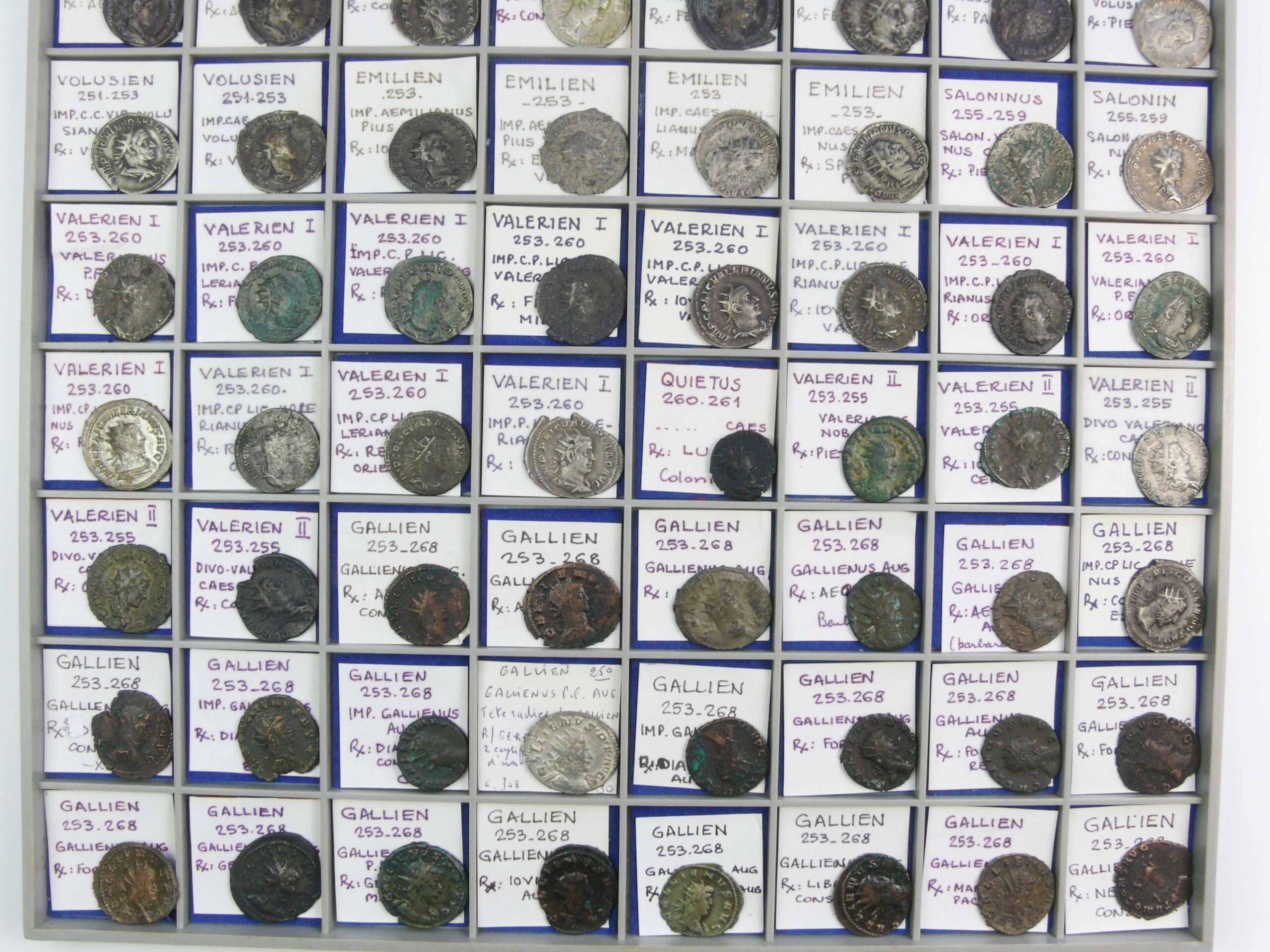 Importante collection de 416 monnaies romaines Importante collection de 416 monnaies romaines