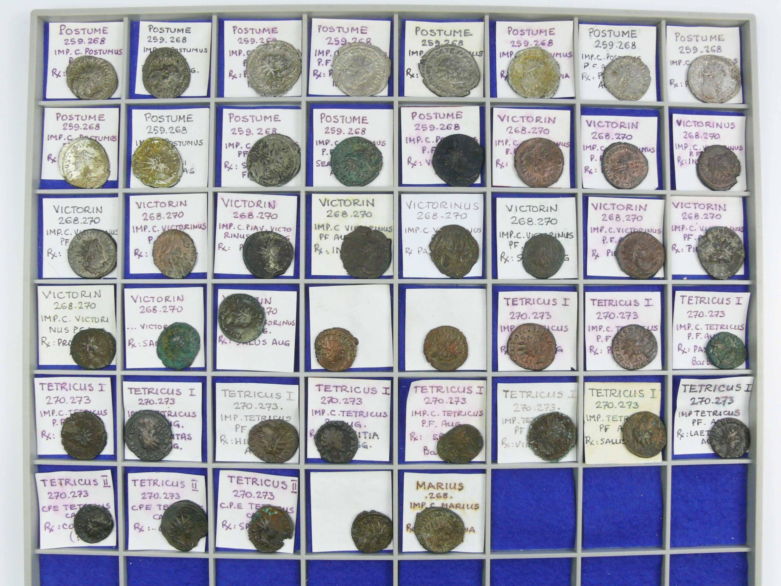 Importante collection de 416 monnaies romaines Importante collection de 416 monnaies romaines