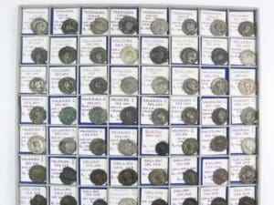 Importante collection de 416 monnaies romaines