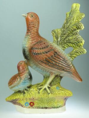 Bouteille en céramique émaillée - Poule faisane et son poussin