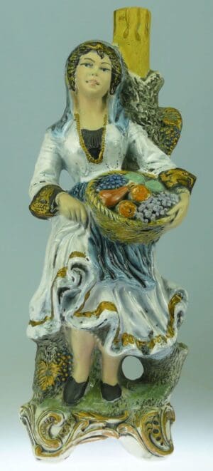 Bouteille en céramqiue émaillée - Demoiselle à la corbeille de fruits