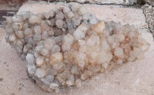 Quartz laiteux (grand bloc)