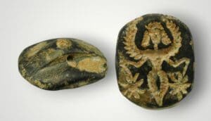 Moyen orient, Assyrie - Cachet en pierre noire (divinité Ishtar) - 2ème mill. av. J.C.