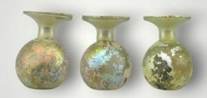 Romain, empire d’orient - Flacon sphérique en verre irisé - 1er / 3ème siècle ap. J.C.