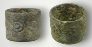 Phénicien / période ptolémaïque - Coupelle cylindrique en verre  gris bleuté - -300 / -100 av. J.C.