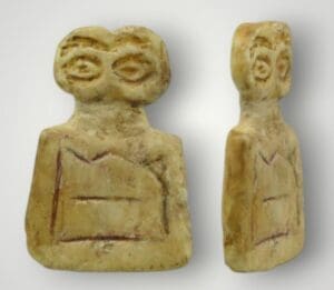 Moyen orient, Période Archaïque - Petite idole aux yeux  en albâtre - Début 2ème mill av. J.C.