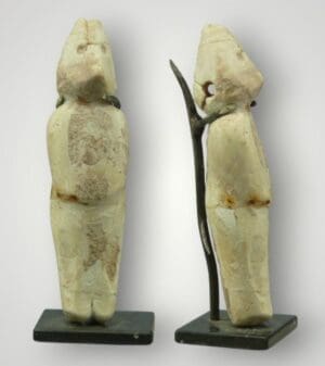 Moyen orient, Sémite ou Hittite - Idole en pierre calcaire - 2ème mill av. J.C.