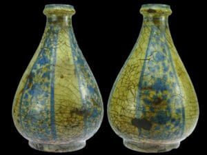 Iran - Vase en céramique "Fleurs bleus" - 19ème siècle